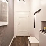 Apartment With A Balcony In Old Town